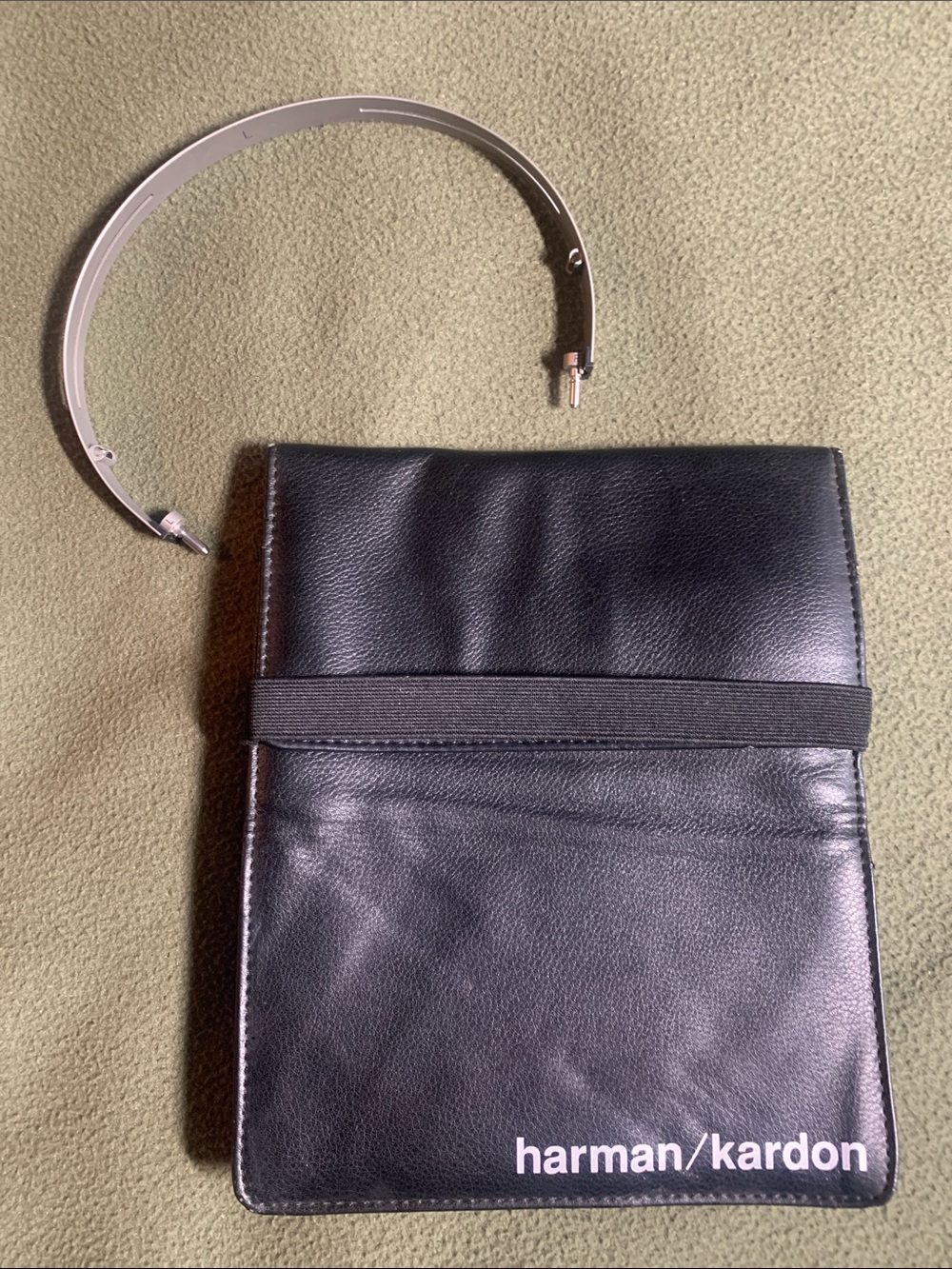 Harmon/Kardon black case and large headphone band. Case is approx 7 1/2” x 9”